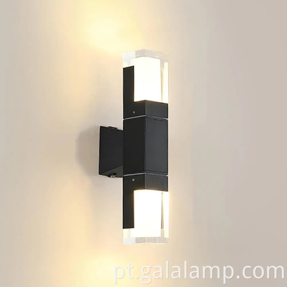 Anteira elegante de parede externa com design à prova d'água para lâmpada de uso durante todo o ano